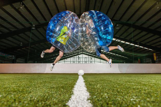 Diameter van de de Bumperbel van 1,5 Rood de Puntvolwassenen van M Opblaasbaar de Balvoetbal met Ventilator leverancier